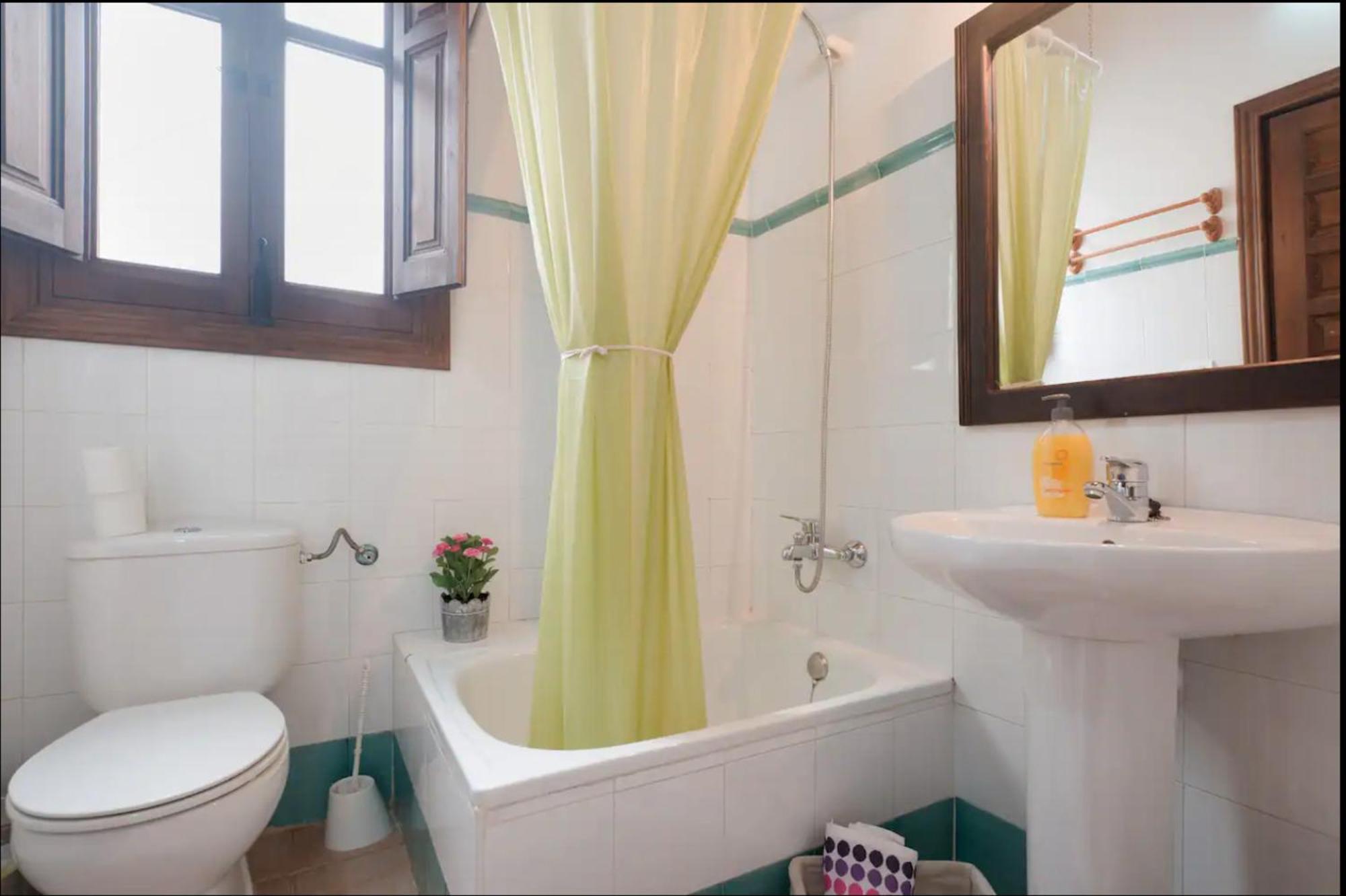 Apartamentos Centro Historico A Los Pies De La Alhambra Granada Eksteriør bilde